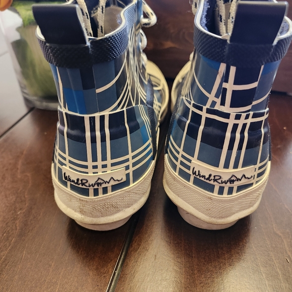Wind River short rain booties- size 8 women's - Picture 4 of 4